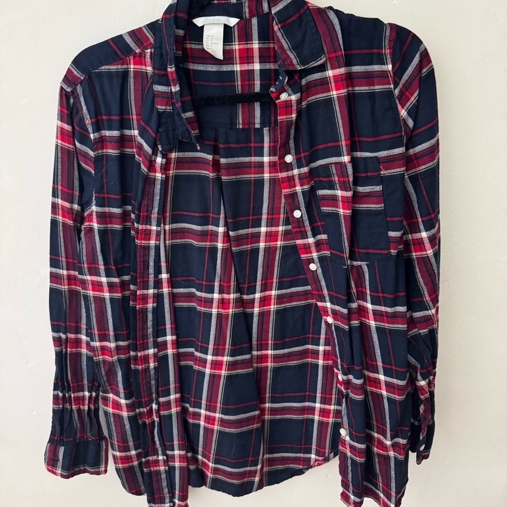 H&M Navy and Red Plaid Button Down Shirt